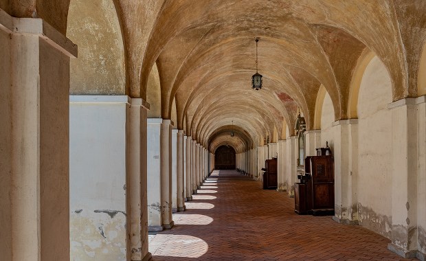 W Świętej Lipce zastosowano nowatorski sposób chronienia krużganków