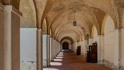 W Świętej Lipce zastosowano nowatorski sposób chronienia krużganków