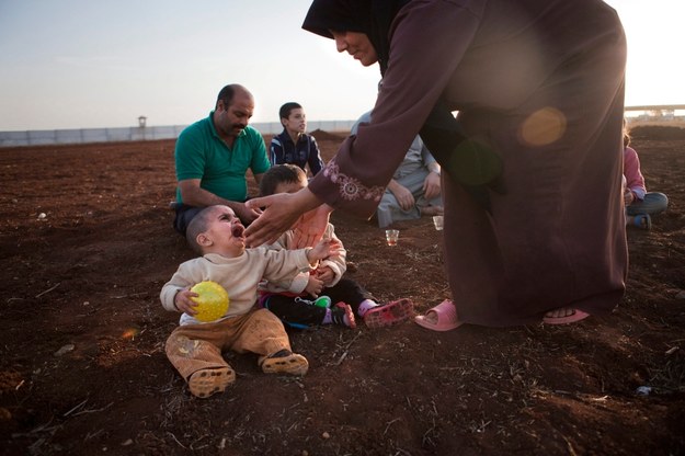 W Syrii ginie tysiące ludzi, w tym setki dzieci /MAYSUN    /PAP/EPA