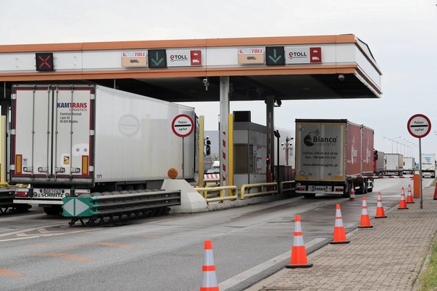 W systemie e-TOLL zarejestrowanych jest ponad 50 tys. pojazdów /Roman Zawistowski /PAP