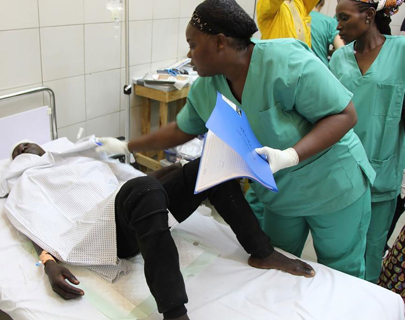 W szpitalu znajduje się ponad dwadzieścia osób (zdjęcie ilustracyjne) /AFP