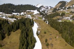 W szwajcarskich Alpach coraz mniej śniegu 