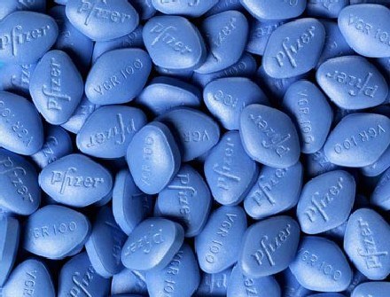 W tabletkach, okazuje się, jest nie lada potencjał... /AFP