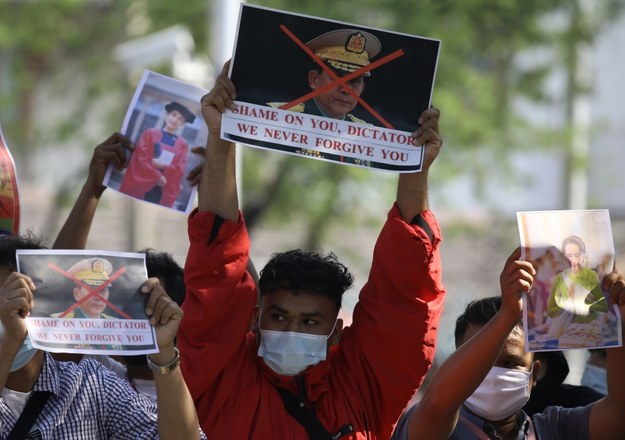 W Tajlandii protestowano przeciwko zamachowi stanu w Birmie /NARONG SANGNAK    /PAP/EPA