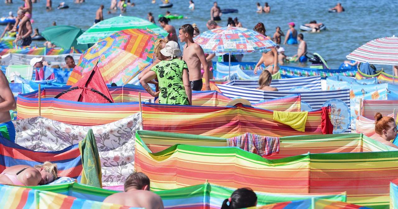 W tak gorące dni tłumy ciągną na plaże /Łukasz Dejnarowicz /Agencja FORUM
