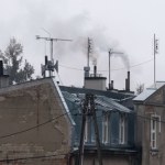 W takich kominkach i kozach palić nie można. Za złamanie zakazu nawet 5 tys. zł kary