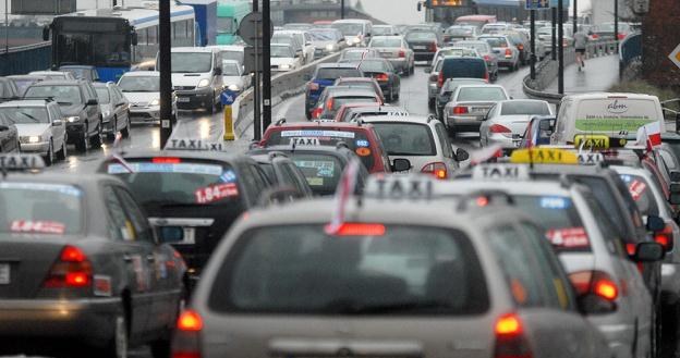 W taksówce zawsze należy wziąć paragon / Fot: M. Lasyk /Reporter