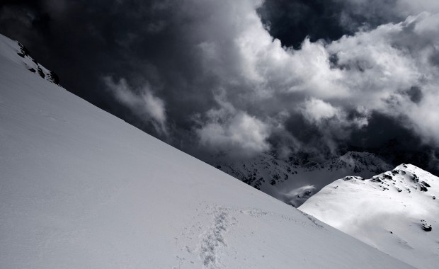 ​W Tatrach lód i wiatr. Na Kasprowym Wierchu leży 19 cm śniegu