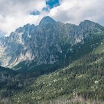 W Tatrach piękna pogoda, ale szlaki są oblodzone 