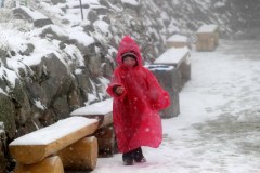 W Tatrach spadł śnieg. Na szlakach biało...