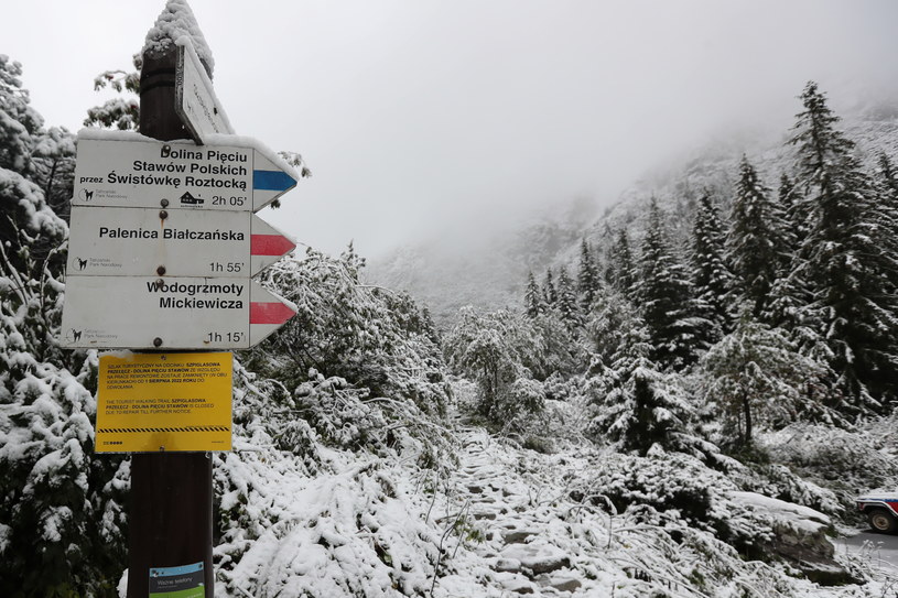 W Tatrach warunki dla turystów są bardzo trudne /PAP/Grzegorz Momot /PAP