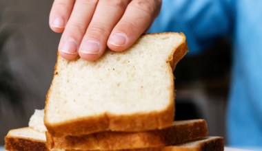 W tej chorobie zwykły chleb może poważnie zaszkodzić. Fakty i mity o celiakii