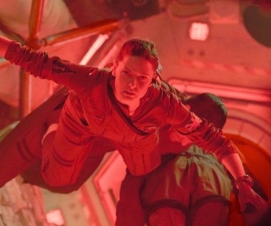 W thrillerze sci-fi "Life" Ferguson zobaczyliśmy w grupie przebywających na Międzynarodowej Stacji Komicznej astronautów, którym udaje się dokonać przełomowego w dziejach świata odkrycia: udowodniają, że na Marsie – bez żadnych wątpliwości – jest życie. Mają na to dowód. Ale poszukiwania życia doprowadzają do poważnych konsekwencji, ponieważ "żywy dowód" jest bardziej inteligentny niż ktokolwiek przypuszczał…

Film "Life" pokaże Polsat w sobotę, 20 listopada, o godz. 22:45.