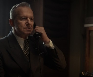 W toku śledztwa, nadkomisarz Król znajduje nieoczekiwanego sojusznika w osobie radcy niemieckiej policji kryminalnej – Ernsta Kluge (Bogusław Linda). 