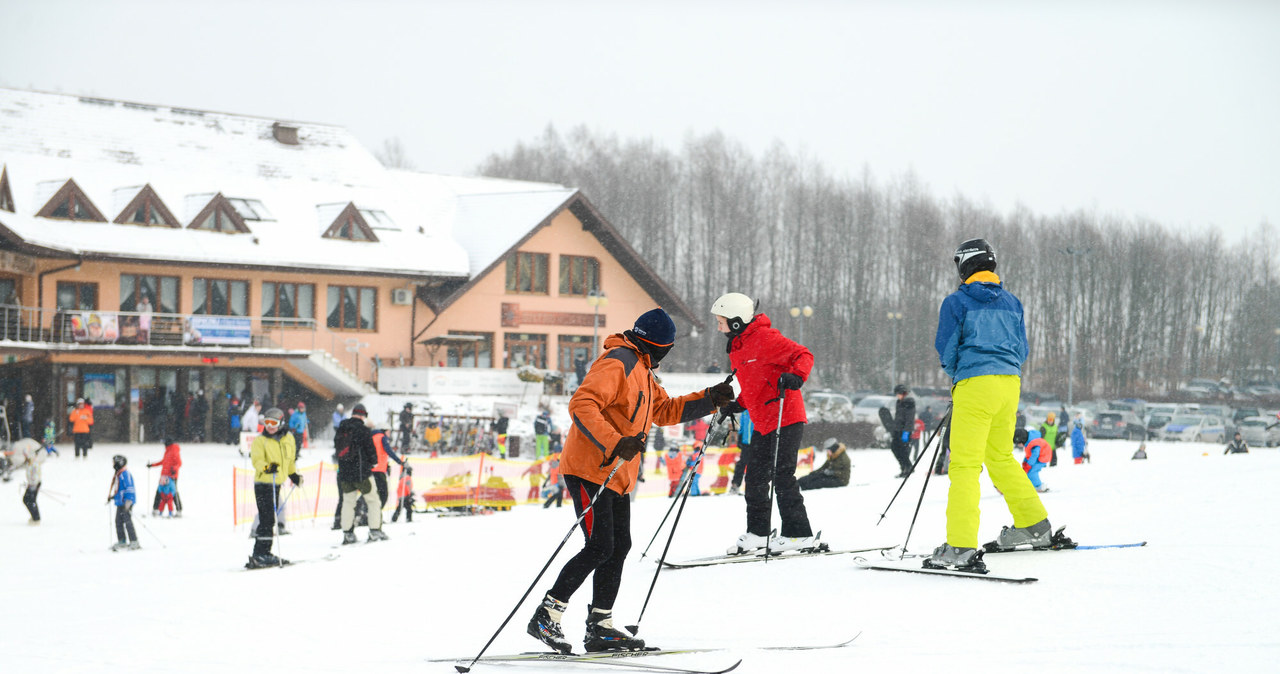 W turystyce górskiej i narciarskiej pracują setki tysięcy ludzi / Adam Staśkiewicz  /East News