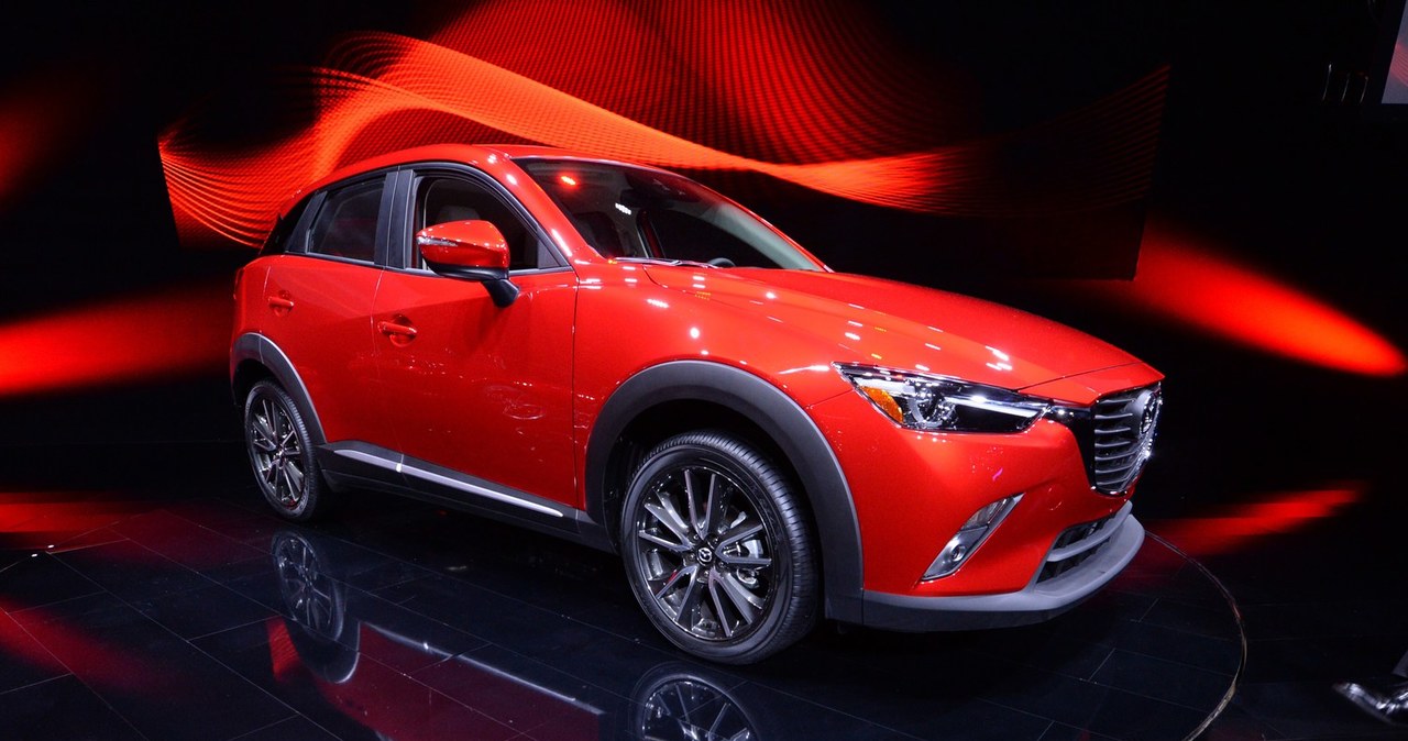 W tym roku do salonów trafi model CX-3, który może być bestsellerem /AFP