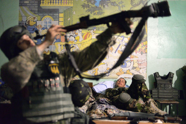 W tym roku do wojska zaciągnęło się już na tych warunkach 13 tys. mężczyzn /AFP
