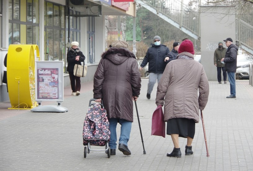 W tym roku emeryci mogą liczyć na rekordową waloryzację /Marek Bazak /East News