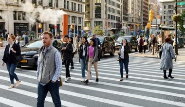 W tym roku gra cłami się nie skończy. Wzrost gospodarki osłabnie. Na co powinny postawić firmy?