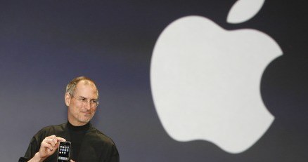 W tym roku Jobs pokazał iPhone'a. Czy za rok przyjdzie pora na Newtona? /AFP