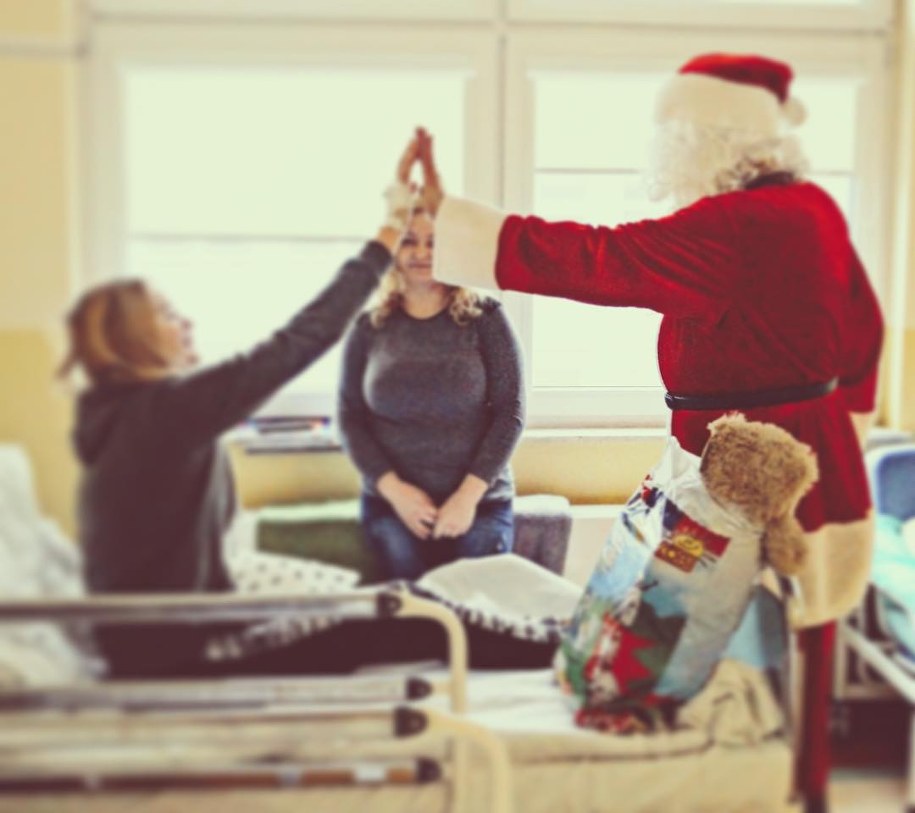 W tym roku Paczkę na Gwiazdkę dostaną dzieci z oddziałów onkologicznych i neurochirurgicznych ze szpitali dziecięcych w Krakowie, Rzeszowie, Warszawie, Katowicach i Zabrzu. /Paczka na Gwiazdkę /Materiały prasowe