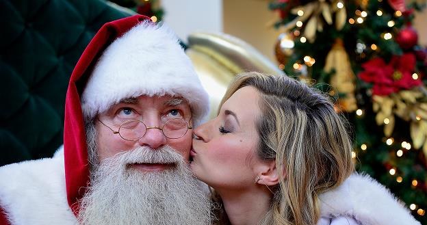 W tym roku Polacy kupią więcej prezentów. Fot. Grant Halverson /Getty Images/Flash Press Media