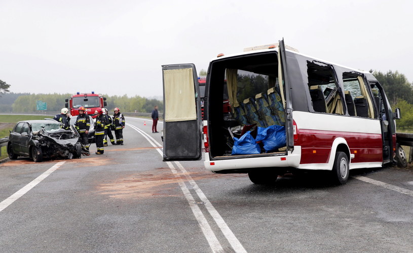 W tym wypadku zginęła jedna osoba, ale aż 18 zostało rannych /Andrzej Grygiel /PAP