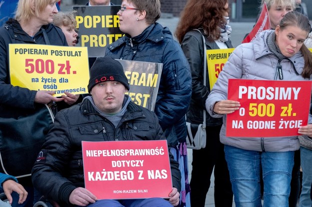 W ubiegłym roku niepełnosprawni protestowali m.in. w Sejmie / 	Andrzej Grygiel    /PAP