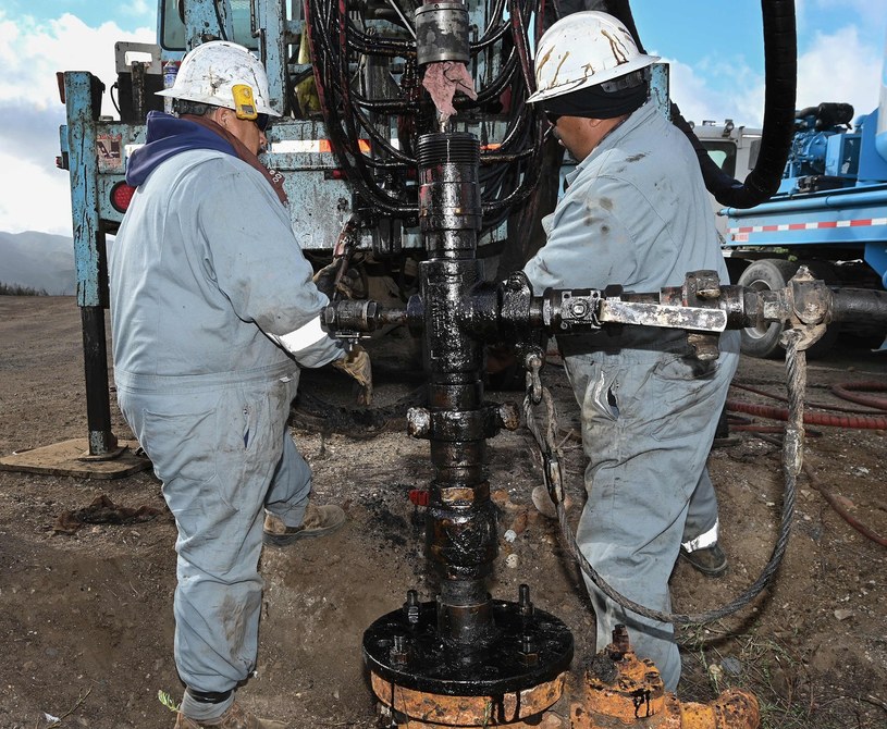 W ubiegłym tygodniu zapasy ropy spadły w Stanach Zjednoczonych o 4,04 mln baryłek (zdj. ilustracyjne) /AFP