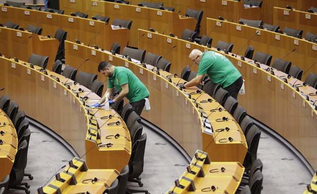 W Unii Europejskiej zaczyna brakować testów na koronawirusa