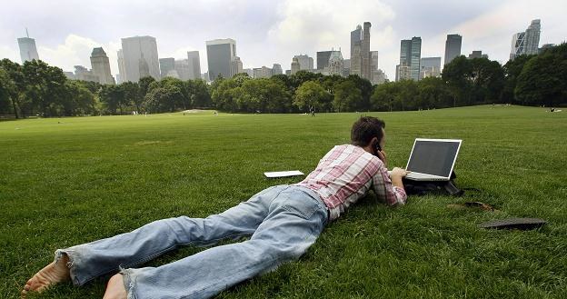 W USA freelancing jest popularną formą świadczenia pracy /AFP