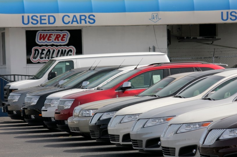 W USA... rosną ceny samochodów używanych /Getty Images