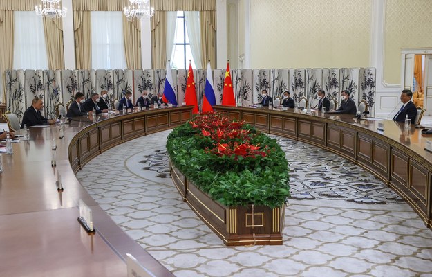 W Uzbekistanie spotkali się Xi Jinpin i Władimir Putin /ALEXANDR DEMYANCHUK / SPUTNIK / KREMLIN POOL /PAP/EPA