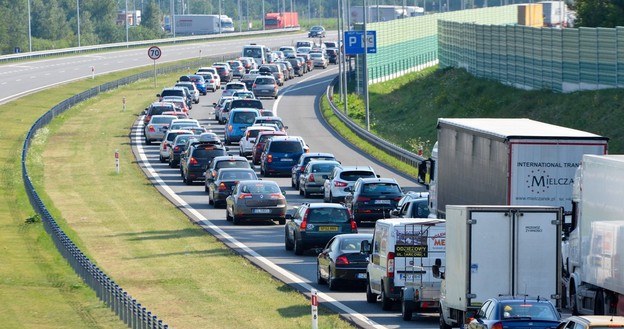 W wakacje ruch autostradowy przekroczył możliwości bramek /Łukasz Piecyk /Reporter