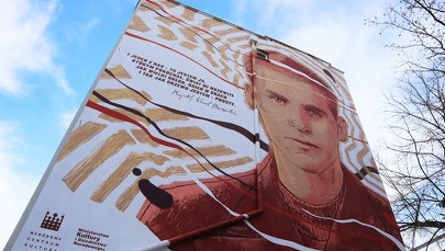 W Warszawie odsłonięto mural upamiętniający Krzysztofa Kamila Baczyńskiego
