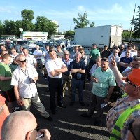 W Warszawie protestuje około 500 taksówkarzy