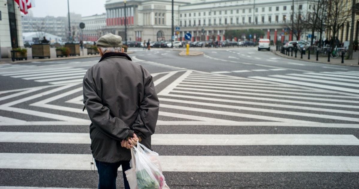 W Warszawie zanotowano duży wzrost liczby wypadków  z udziałem seniorów /Andrzej Iwańczuk/Reporter /Agencja SE/East News