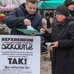 W Warszawie zbierali podpisy ws. referendum edukacyjnego