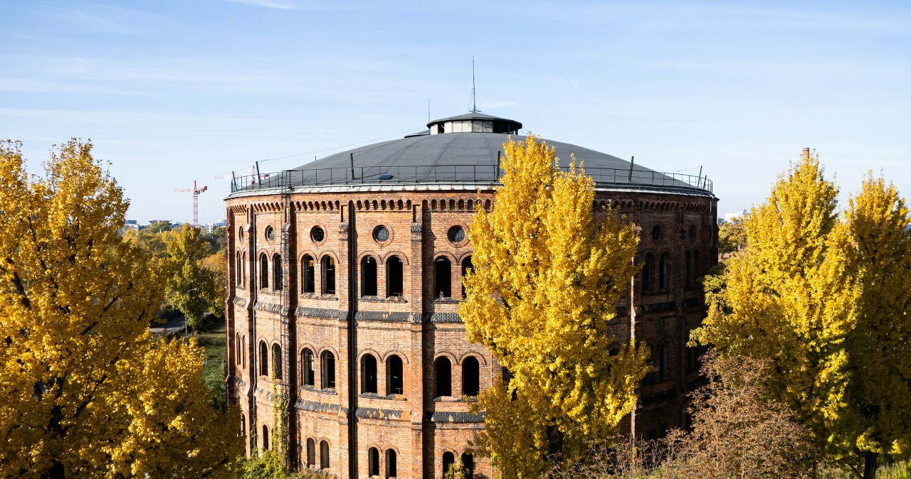 W Warszawie znajduje się budynek, który przypomina Koloseum /Mateusz Grochocki /East News