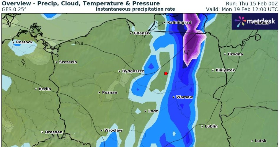 W weekend i w kolejnych dniach przez nasz kraj będą się przemieszczać strefy opadów deszczu, deszczu ze śniegiem i śniegu /wxcharts /