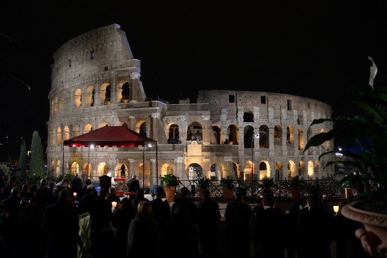 W Wielki Piatek droga krzyżowa miała miejsce w Koloseum /FILIPPO MONTEFORTE / AFP /AFP