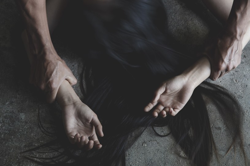 W Wielkiej Brytanii na terapię dla pedofilów zapraszano ofiary napaści seksualnych /123RF/PICSEL