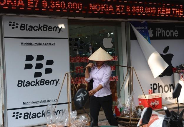W Wietnamie użytkownicy telefonów komórkowych nie mają łatwo /AFP