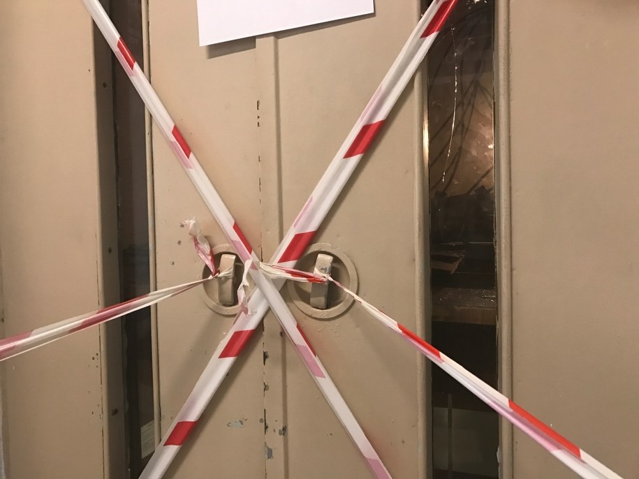 W Wojskowym Instytucie Medycznym w Warszawie zerwała się winda /Michał Dobrołowicz /RMF FM