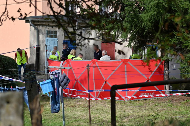 W wybuchu nieznanej substancji  zginął 55-latek /	Marcin Bielecki   /PAP