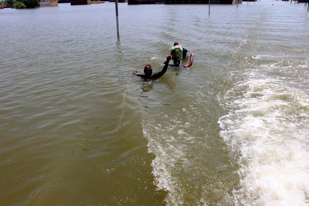 W wyniku powodzi zginęło 1265 osób /WAQAR HUSSEIN /PAP/EPA