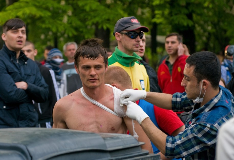 W wyniku starć zginęły co najmniej cztery osoby, a wiele zostało rannych /SERGEY GUMENYUK /PAP/EPA