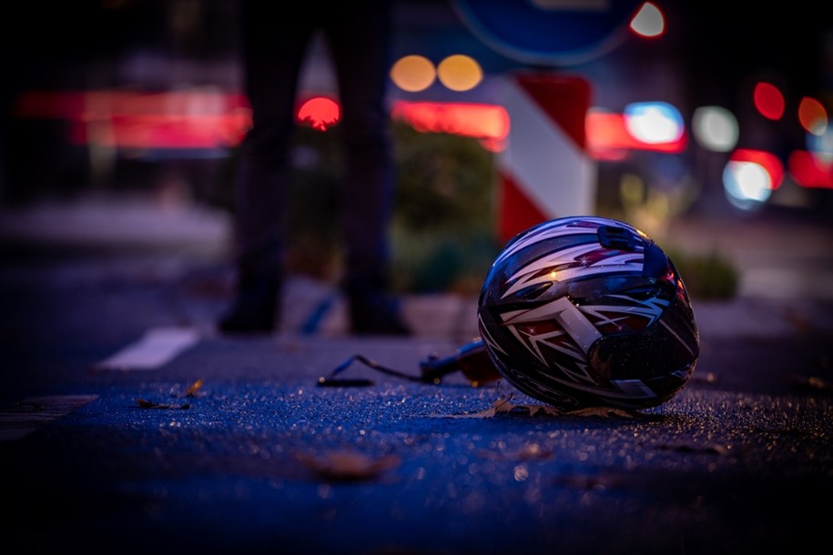 W wyniku wypadku zginął 45-letni motocyklista i jego 13-letni syn /Shutterstock