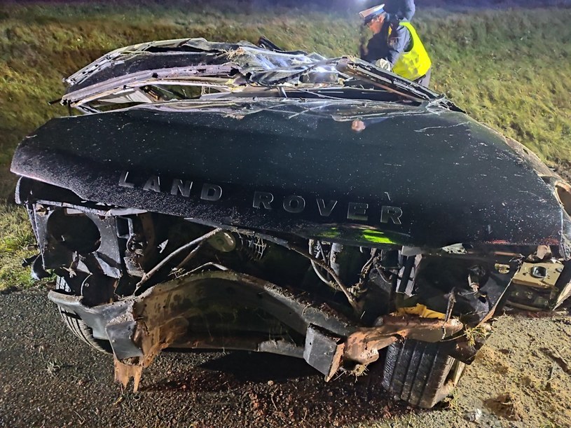 W wyniku wypadku zginął pochodzacy ze Szwecji 30-letni kierowca Land Rovera. /Policja