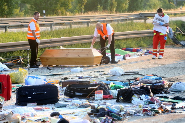 W wypadku 10 osób zginęło, a 69 zostało rannych /PAP/EPA